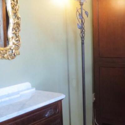 B421 - Tall Floor Lamp With Vine/Leaf Motif