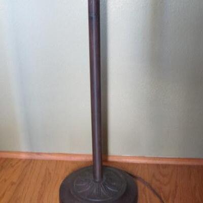 B421 - Tall Floor Lamp With Vine/Leaf Motif