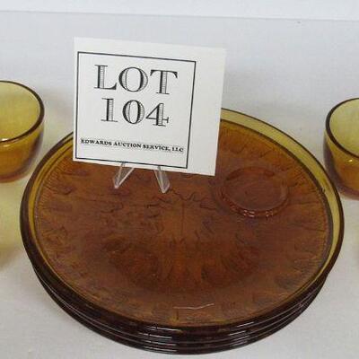 Nice Mid Century Sunburst Snack Set in Original Box, Indiana Glass Co