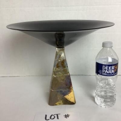 K - 107 Signed by Willsea Oâ€™Brien -Beautiful Hand Blown Glass Bowl on Gold Crackled Base 