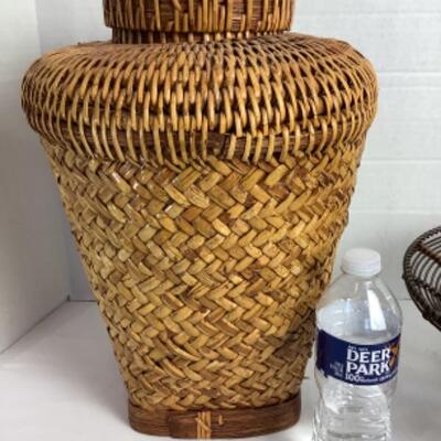 K - 143  Basket Lot 