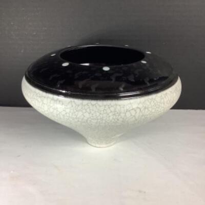 N - 147  Signed / Crafted by Mahler Ceramics Vase 