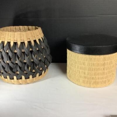 N - 150  Basket Lot ( 1 Signed by  Sudduth 2001 ) 