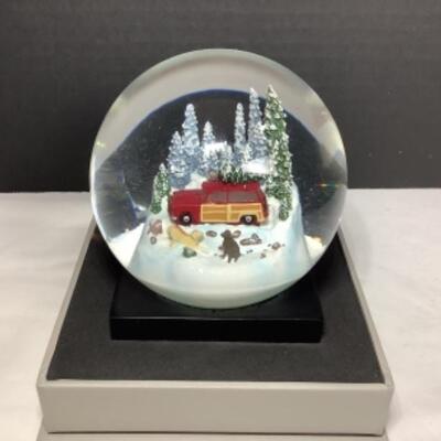 N - 187. Cool Snow Globes , Snow Globe 