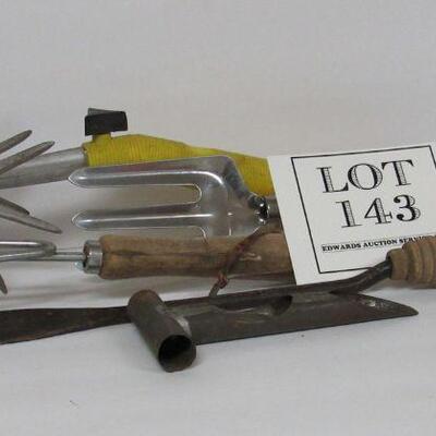 5 Old Garden Tools