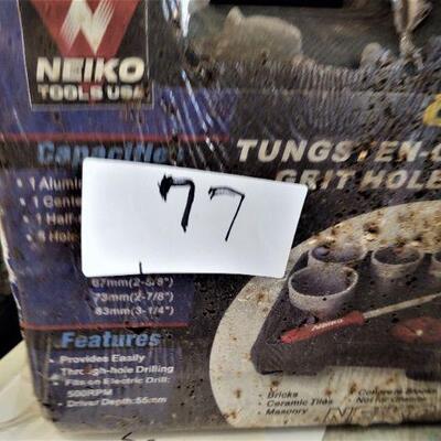 LOT 77 -Hole saw sets