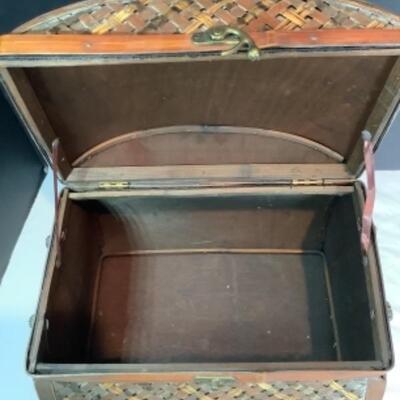 N - 200  Home Elements Basket Style Storage Box 