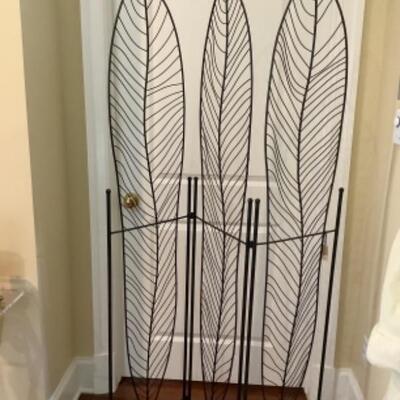 N - 224 Metal Leaf Screen 