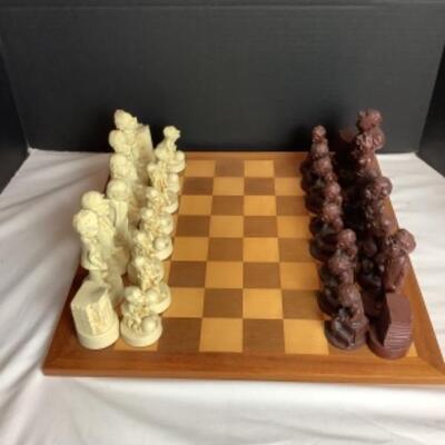 N - 227 RARE, Vintage Watergate Chess Set - Richard Nixon as King