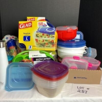 Q237 Lot of New Plasticwares 