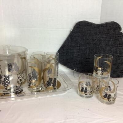 Q246 Black and Gold Cat Serving Set 