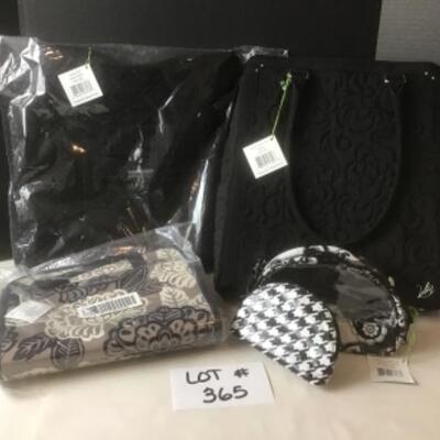P365 New with Tag Vera Bradley 4pc Classic Tote Set 