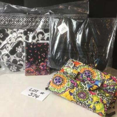 P374 New with Tag 5pc Vera Bradley Tote Set 