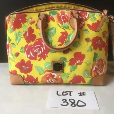 P379 New Dooney & Bourke Yellow Rose Garden Satchel 