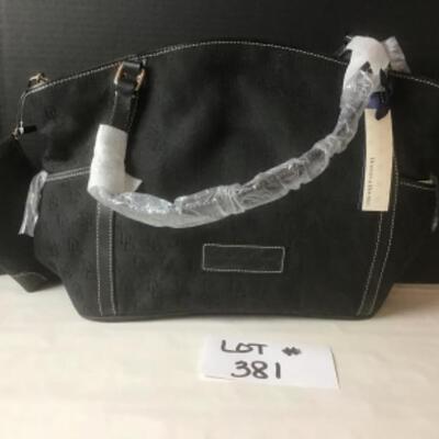 P381 New with Tag Dooney & Bourke Black Medium Tote 