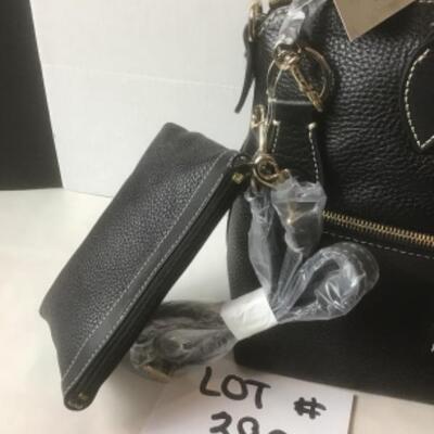 P382 New with Tag Dooney & Bourke Black Pebble Grain Leather Handbag 