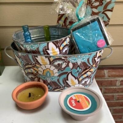 O - 284. Entertaining Lot 