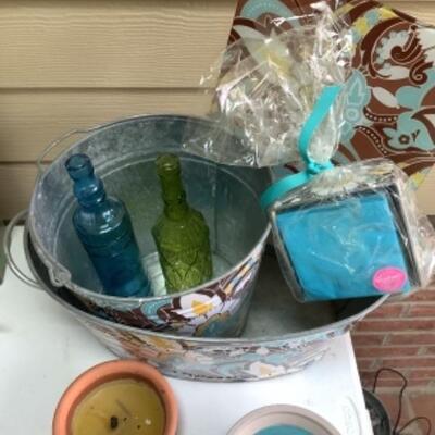O - 284. Entertaining Lot 