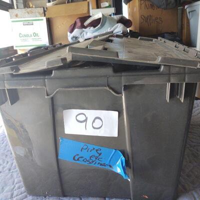 lot 90 - Assorted plumbing parts