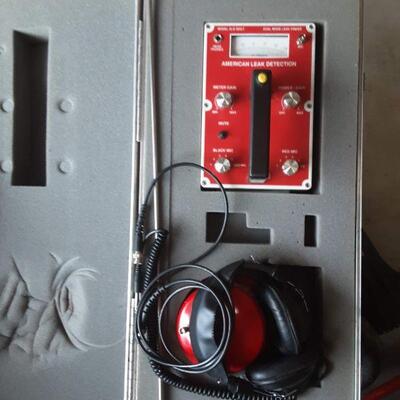 lot 115 - American Leak detection model ALD 50XLT, in silver case