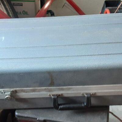 lot 115 - American Leak detection model ALD 50XLT, in silver case