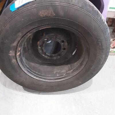 lot 118 -Spare tire for truck, P235/70R16