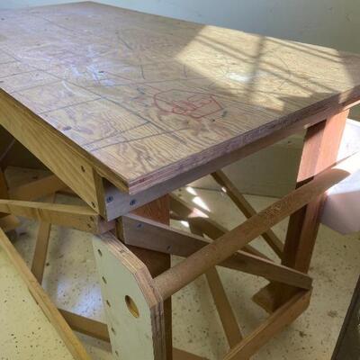 809-Mobile Wooden Workbench