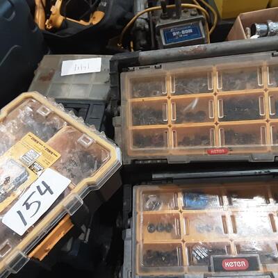 lot 154 - 3 Organizers and contents