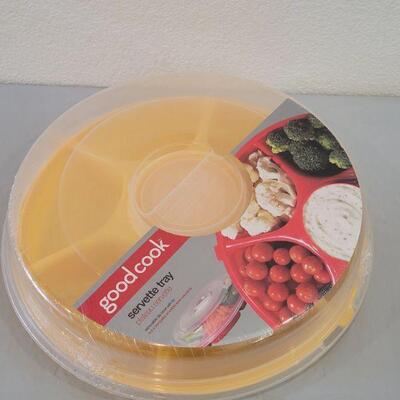 Lot 13: Vintage Tupperware & Servette Tray
