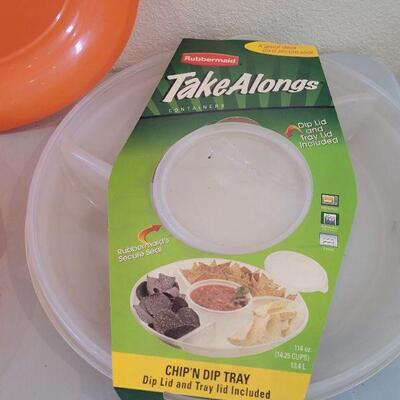 Lot 14: Plastic Serving Dishes
