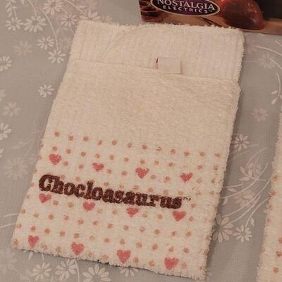 Lot 18: Chocolate Fondue Pot & Chocloasurus Handtowels