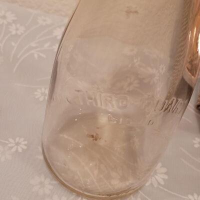 Lot 21: New Chalkboard Recipe Box, Cookie Presses, Table Confetti and Vintage Third Quart Milk Bottle