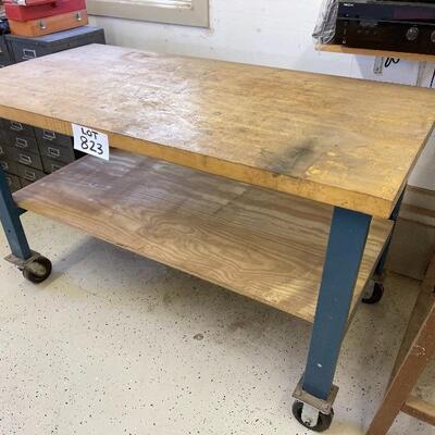 823-Wooden Steel Leg Workbench