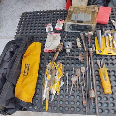 lot 221 - Dewalt tool bag/contents on top of black mat(not included)