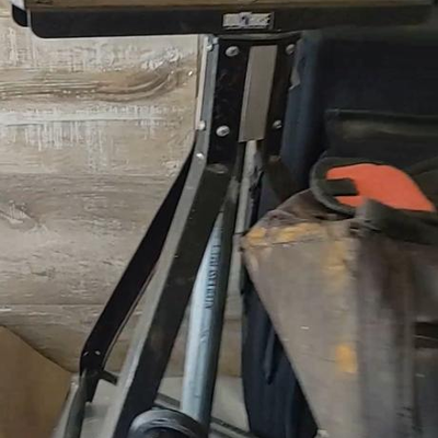 lot 235 - Tripod for construction