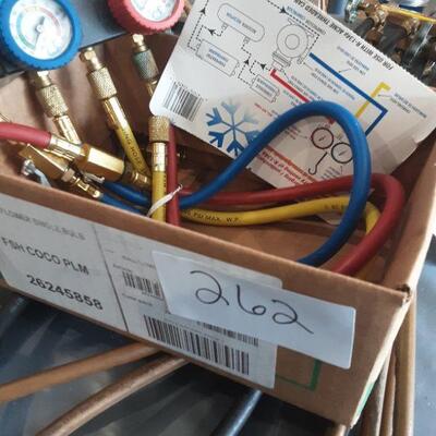lot 262 - Refrigerant charger hose,gauges,connector