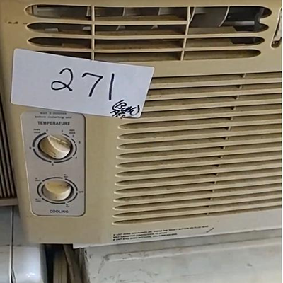lot 271 - Two(2) Frigidaire window unit air conditioners - run cold