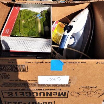 lot 285 - Box of household items as shown