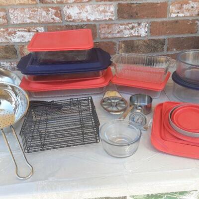 lot 306 - serving dishes, accessories, colander, etc.