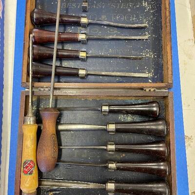 847-Pair of Wood Carving Sets