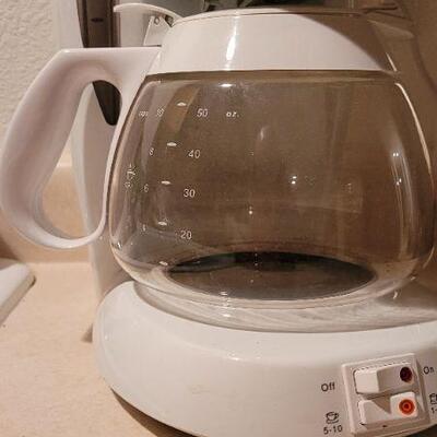 Lot 30: Coffee Maker by CUISINART 