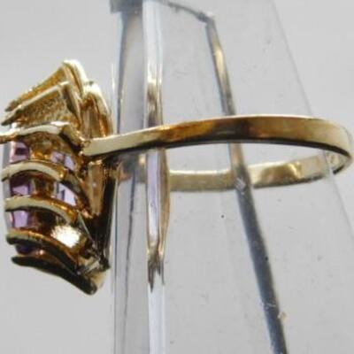 14 KT Gold Lady's Amethyst Ring 4 grams