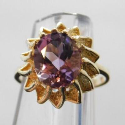 14 KT Gold Lady's Amethyst Ring 4 grams