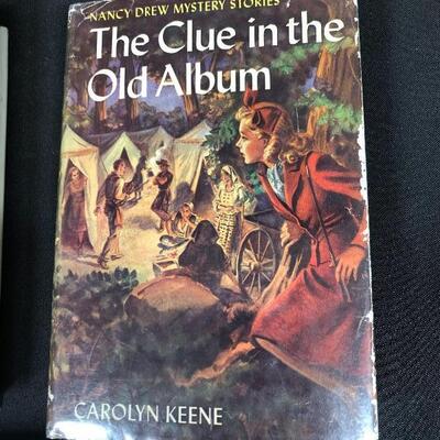 Set of 5 Vintage Nancy Drew Mystery Story Books