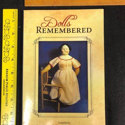 4 Collectible Doll Reference Guide Book Lot