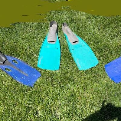 885- Beach Folding Chairs, Flippers, Etc.