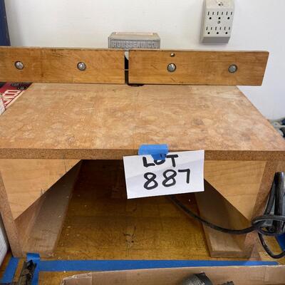 887-Stanley Router Model: 82902