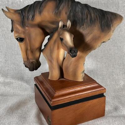 Mill Creek Studios LOVING MOMENT Mare and Foal Horses Figurine Statue