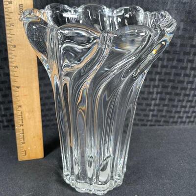 Mikasa glass vase, swirl pattern, peppermint clear