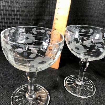 Set of 4 Vintage Floral Etched Champagne Glasses